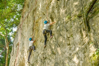 万峰成林处的“山字经”——黔西南户外赛事的2023新篇章